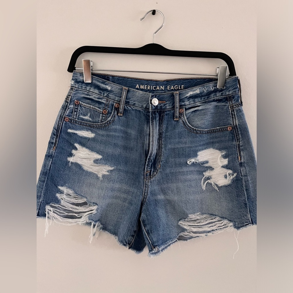 American Eagle Mom Short
